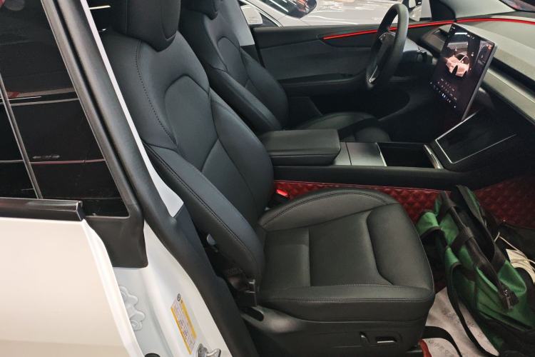 Used Tesla Model Y 2025 Rear-Wheel-Drive Version