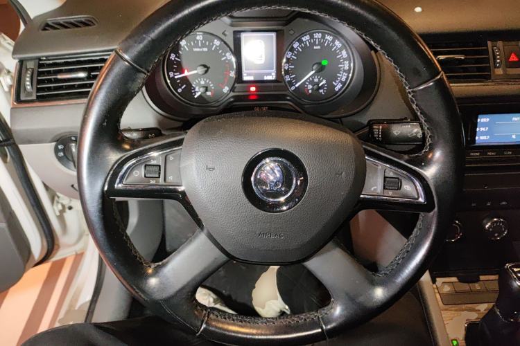 Used Skoda Octavia 2015 1.6L Automatic Yijun Edition
