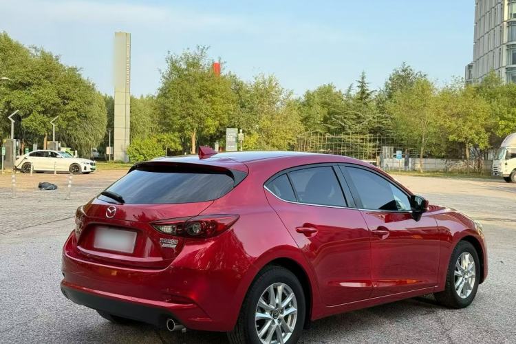 Used Mazda 3 Axela 2019 Cloud-Control Edition Hatchback 1.5L Automatic Comfort Model China VI Standard Exterior 4