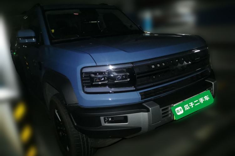 Used Formula Leopard 5 2023 Explore Edition Front Right 45 Deg