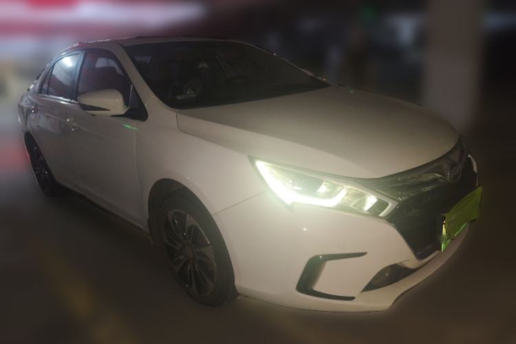 Used BYD Qin New Energy 2015 1.5T Dual-Crown Flagship Plus Edition