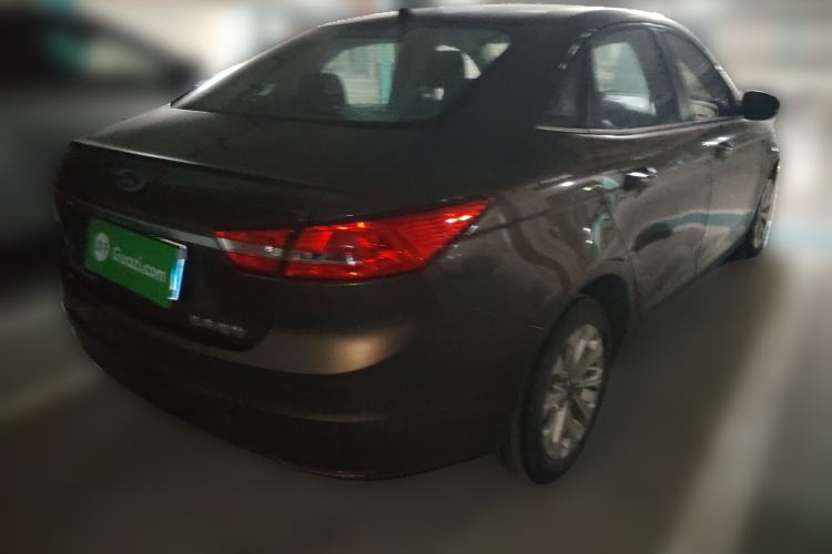 Used Ford Escort 2015 1.5L Automatic Fashion Model