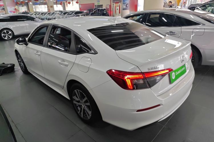 Used Honda Civic 2023 240TURBO CVT Dynamic · Center Stage Special Edition
