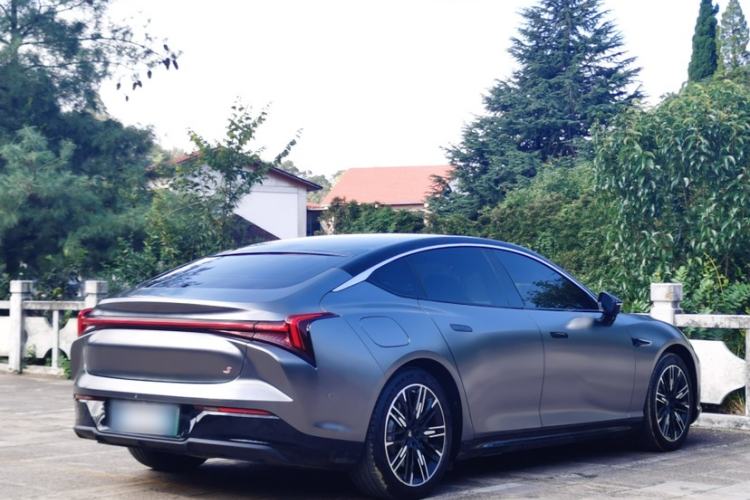 Used NETA S 2022 Extended-Range Version 1160 km Range Rear-Wheel Drive Mid-Grade
