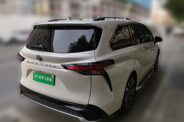 Used Toyota Granvia 2022 2.5L Hybrid Flagship Edition Rear Right 45 Deg
