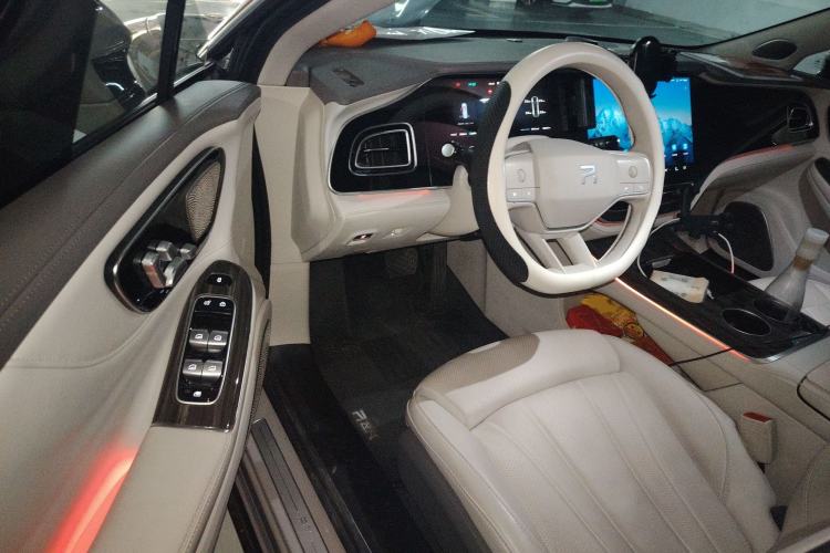 Used Rising R7 2023 Rear-Drive Screen King Edition