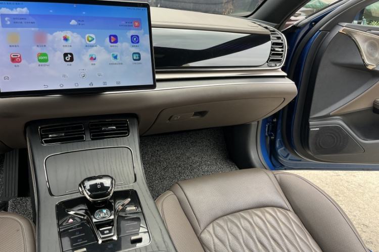 Used BYD Han 2022 DM-i 121KM Luxury Model Interior 2