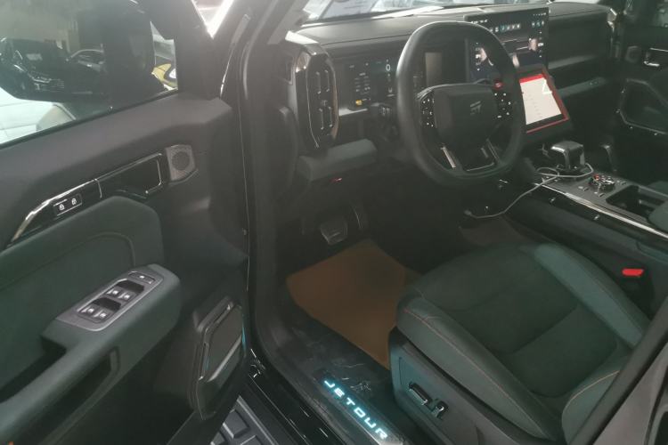 Used JETOUR Traveler 2023 2.0T All-Wheel-Drive CrossPRO
