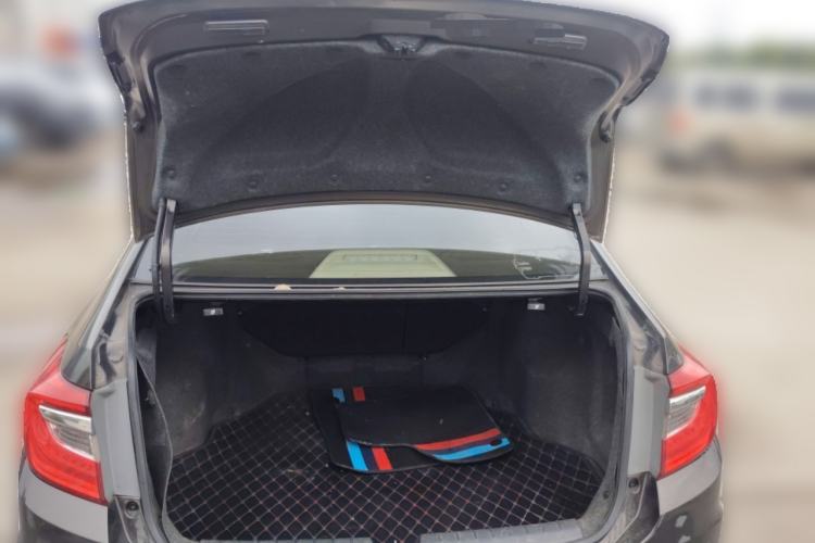 Used Honda Crider 2013 1.8L automatic luxury edition Trunk