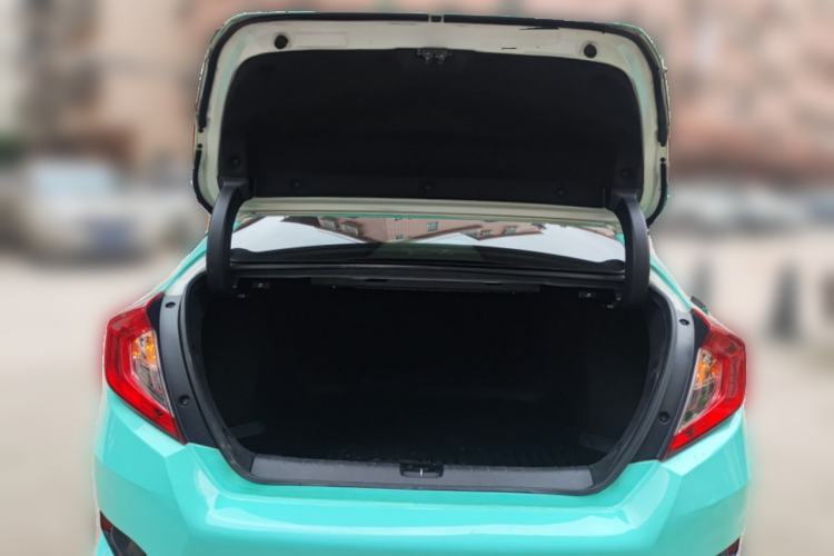 Used Honda Civic 2016 220TURBO CVT Luxury Edition Trunk