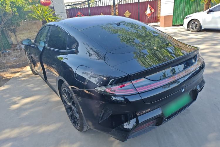 Used Xiaomi Auto SU7 2024 Four-Wheel Drive Ultra-Long Range Advanced Intelligent Driving Max Edition