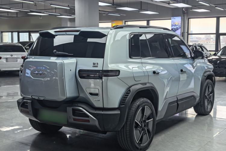 Used Formula Leopard Titanium 3 2025 501KM All-Wheel Drive Intelligent Driving Ultra Version