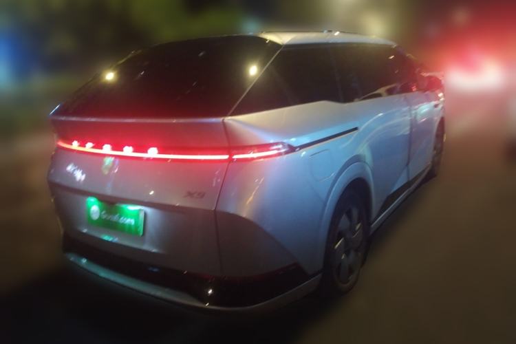 Used XPeng X9 2024 702 Ultra-Long Range Max
