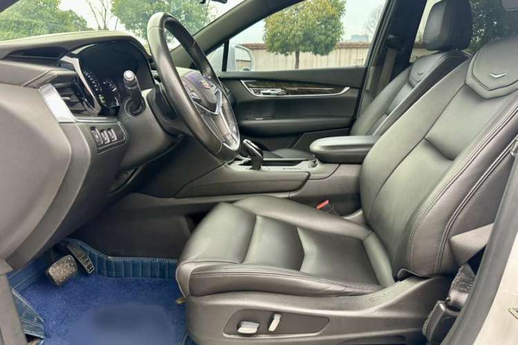 Used Cadillac XT5 2018 28E Four-Wheel Drive Tech Version