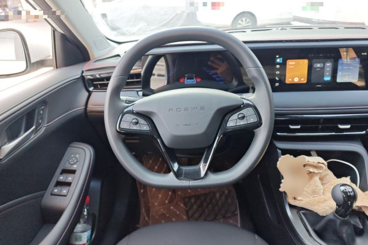 Used Roewe i5 2026 Model 1.5L Manual Comfort Version
