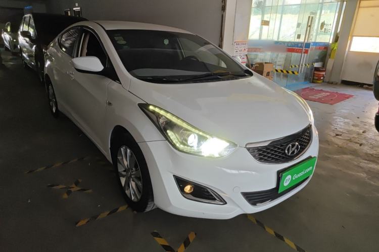 Used Hyundai Elantra (5th Generation / Langdong) 2016 1.6L Automatic Smart Version