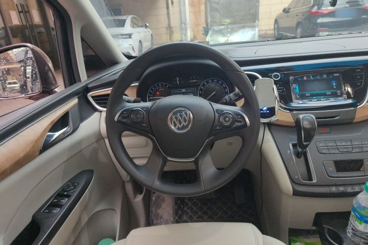 Used Buick GL8 2018 ES 28T Comfort Model China VI Standard Steering Wheel