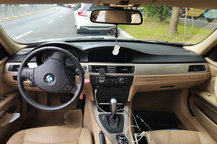 Used BMW 3 Series 2011 320i Luxury Edition