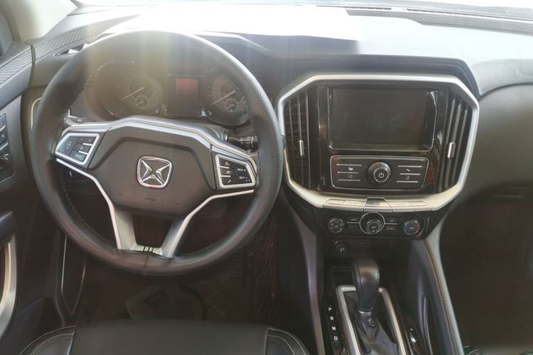 Used JMC Yusheng S350 2016 2.0T Automatic All-Wheel Drive Gasoline Luxury Edition 5 Seats Center Console