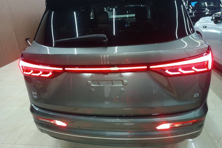 Used Landian E5 2023 1.5L DE-i 100KM Zhenxiang Edition 5-seater
