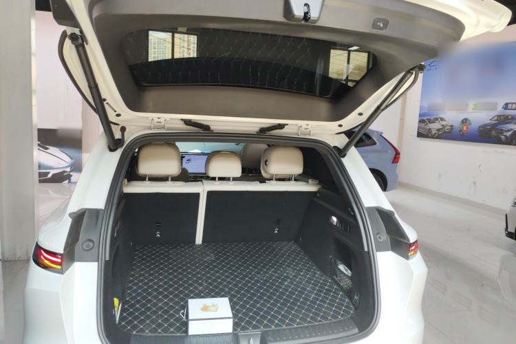 Used Li Auto L6 2024 Pro Model Trunk