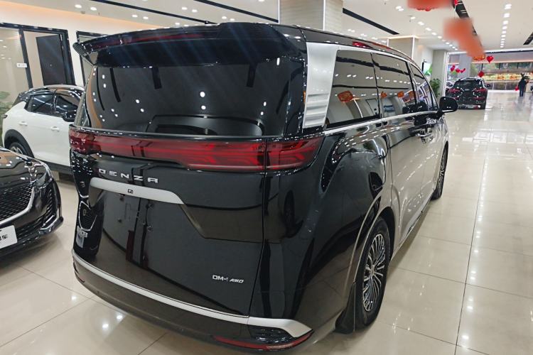 Used Denza D9 2022 DM-i 970 Four-Wheel Drive Prestige Model
