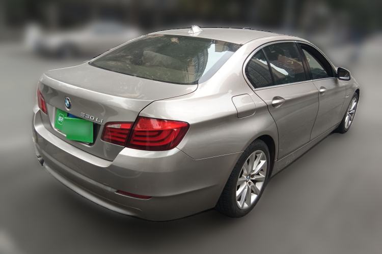 Used BMW 5 Series 2013 530Li Leading Model
