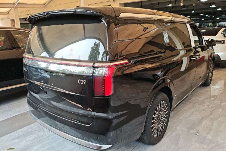 Used Zeekr 009 2024 7-Seater Aisle Version 140 kWh Rear Right 45 Deg