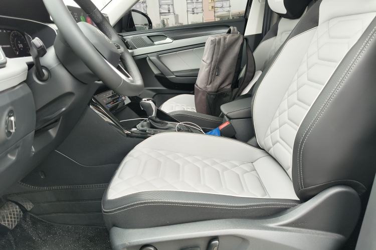 Used Volkswagen Tayron 2024 300TSI Two-Wheel-Drive Luxury Plus Advanced Version Left Front Seat