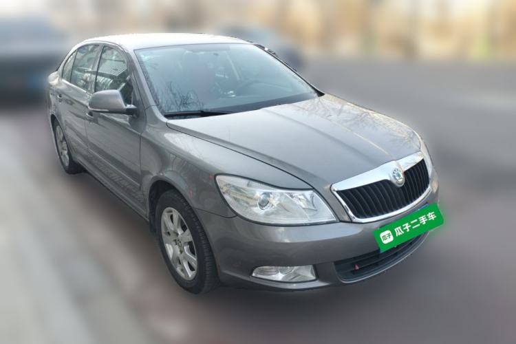 Used Skoda Octavia 2015 Classic Model 1.6L Manual Eado Version
