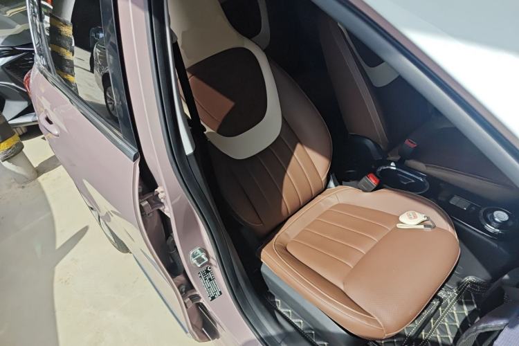 Used Wuling Bingo 2023 333 km Lingxi Connected Version Right Front Seat