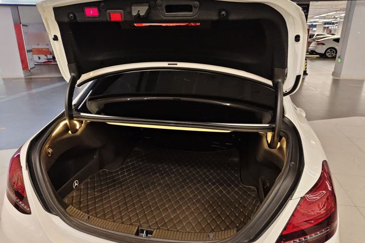 Used Mercedes-Benz C-Class 2020 Restyled C 260 Sport Edition Trunk