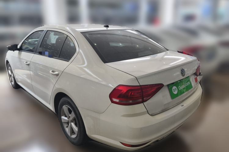 Used Volkswagen Lavida 2015 1.6L Automatic Fashion Edition
