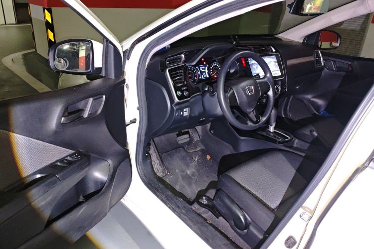 Used Honda Gienia 2017 1.5L CVT Comfort Version
