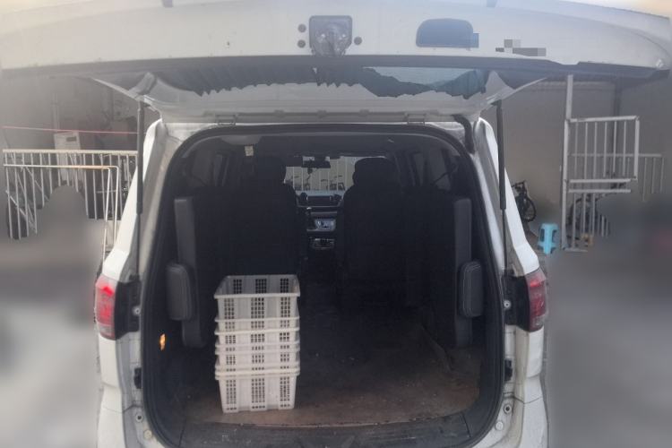 Used SAIC MAXUS G10 2023 2.0T Manual Multi-Function Version Diesel 7/8/9 Seats