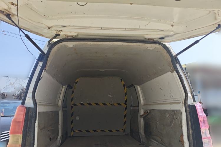 Used Jinbei New Hiace X30L 
