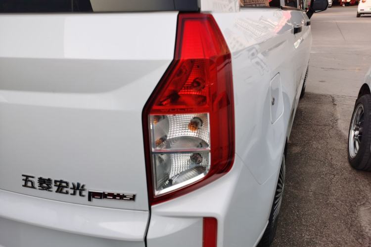 Used Wuling Hongguang PLUS 2019 1.5T Manual Standard Version 7 Seats