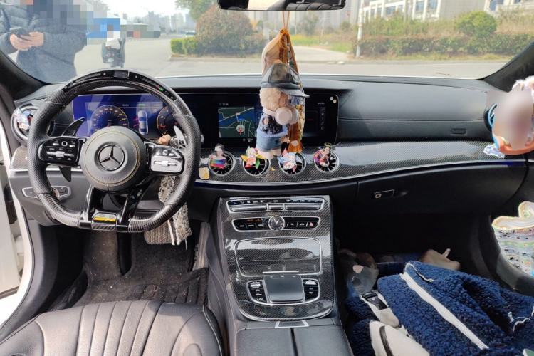 Used Mercedes-Benz CLS 2018 CLS 350 4MATIC Center Console