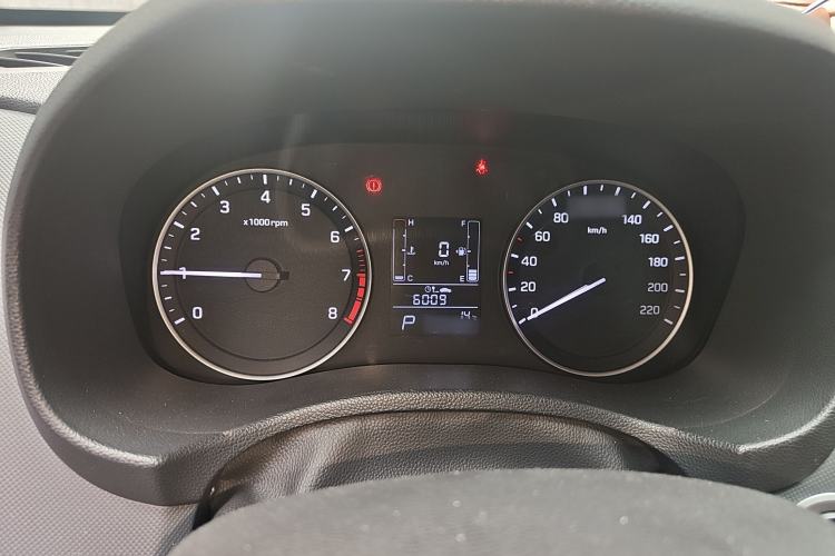 Used Hyundai ix25 2015 1.6L Automatic Two-Wheel Drive Smart GLS Trim Instrument Cluster