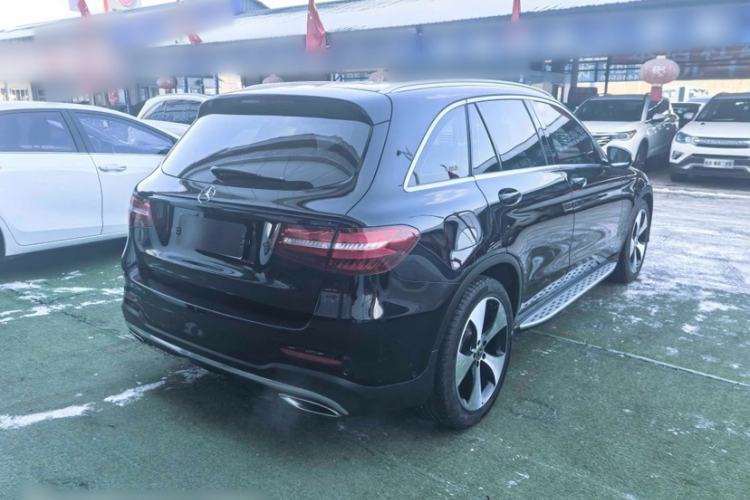 Used Mercedes-Benz GLC 2018 Refreshed GLC 300 4MATIC Dynamic Edition Exterior 4