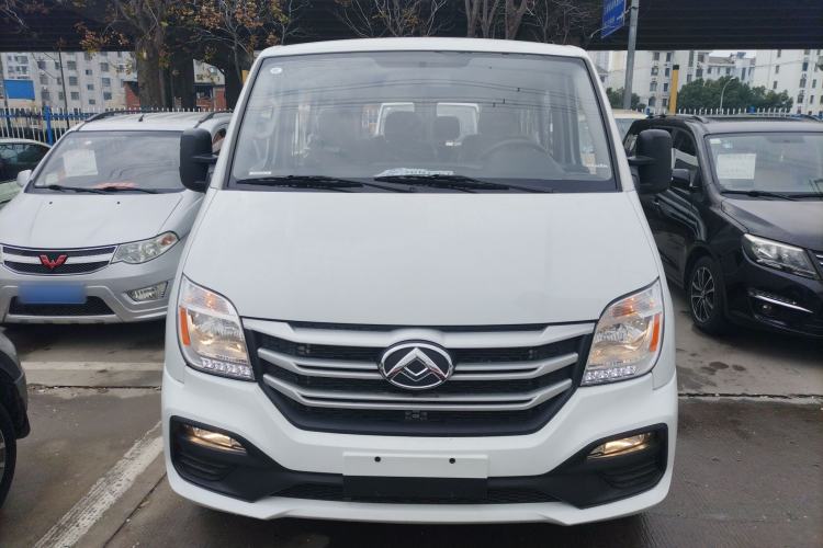 Used SAIC MAXUS Xintu V80 2024 Aotong Value Edition 6AMT Short Wheelbase Ultra-Low Roof 127 Ps 5/6 Seats
