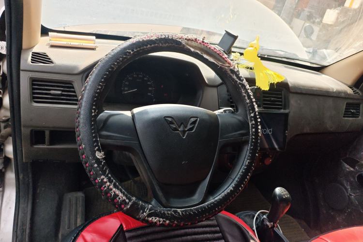 Used Wuling Rongguang S 2021 1.2L Base Model Window-Sealed 2-Seat LSI Car