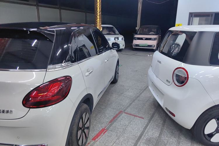 Used Wuling Bingo 2023 333 km Lingxi Connected+ Version