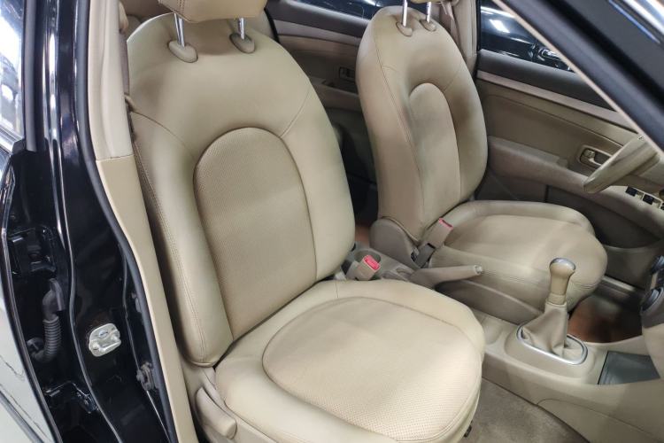 Used Nissan Sylphy 2016 Classic 1.6XE Manual Leading Edition Right Front Seat