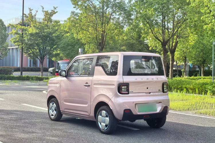 Used Geely Galaxy Panda 2024 Panda Mini 200km Endurance Bear
