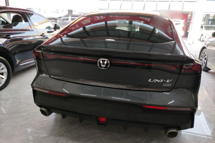 Used Changan UNI-V iDD 2023 ZhiDian iDD 1.5T 113km Smart & Fun Version
