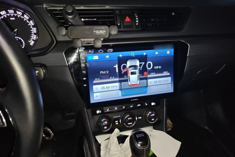 Used Skoda Superb 2016 TSI330 DSG Innovation Edition Audio And AC Panel