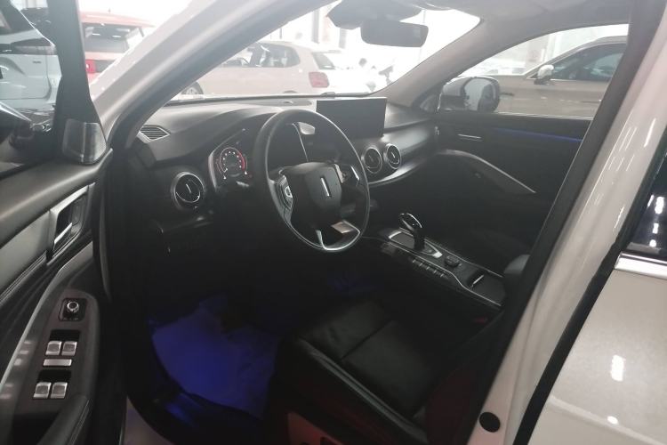 Used Wey VV6 2020 2.0T Two-Wheel Drive Smart Enjoyment+