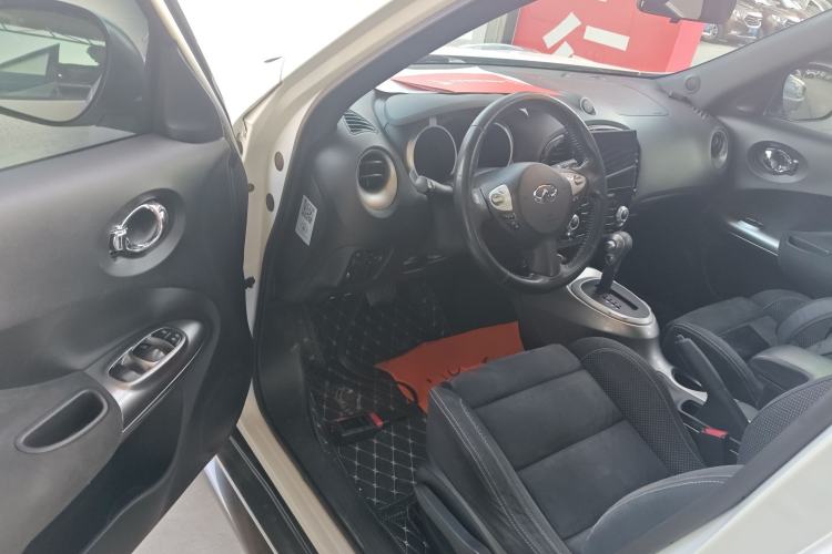 Used Infiniti ESQ 2014 1.6L Spontaneous Edition