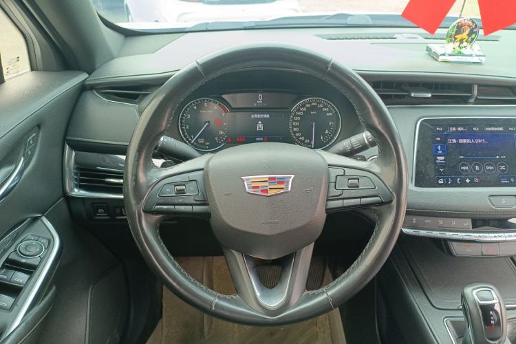 Used Cadillac XT4 2018 28T Two-Wheel Drive Tech Version